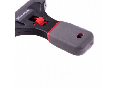 Скребок с обрезиненной рукояткой, выдвижное сменное лезвие Matrix