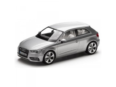 Модель Audi A3, Ice silver, 2013, Scale 1 43, артикул 5011203013